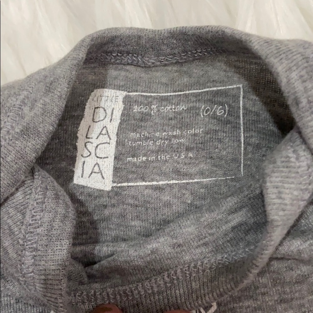 💕DONATED💕🌻3/20$ Little Dilascia Half Best Friend Onesie - Picture 4 of 4